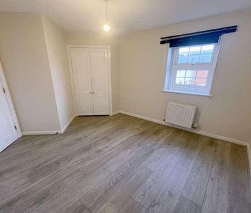 Westview Close, BN10 - Photo 4