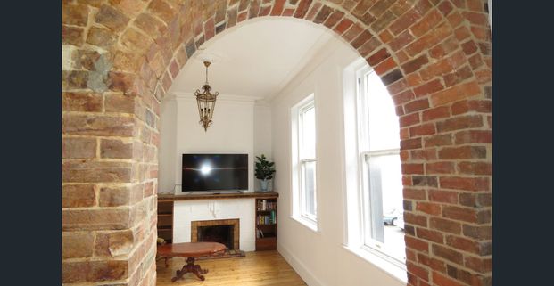 Central Furnished Living. - Photo 1