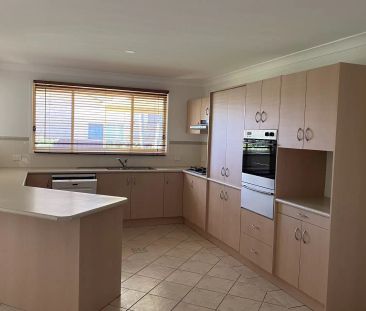 Family & Pet Friendly - Photo 6