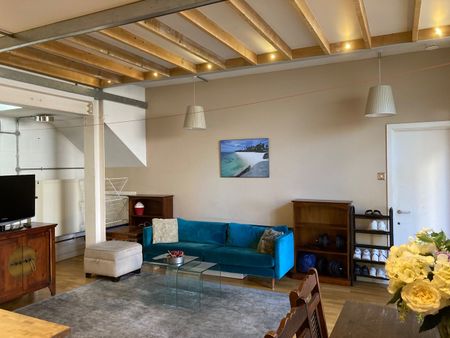 Room in a Shared House, Helios Road, SM6 - Photo 2