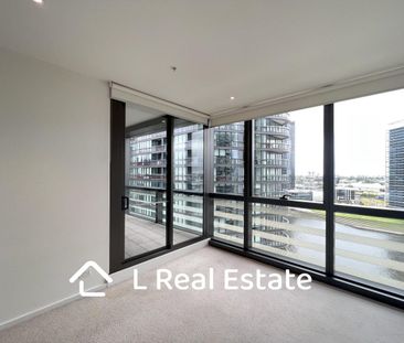 Water view keeping you calm in the harbour! Unfurnished - Photo 2