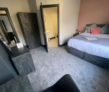 Warrels Place (Room 2), Bramley, Leeds - Photo 6