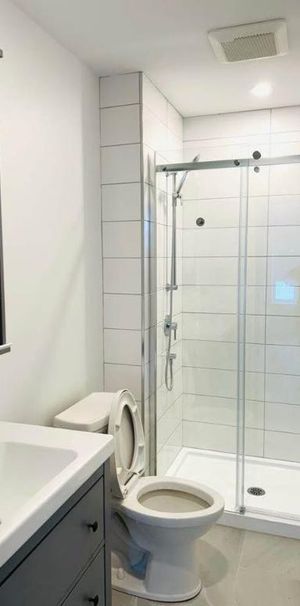 Loft avec chambre fermée à louer dans le Vieux-Lévis – Maison ancestrale complètement rénovée - Photo 1