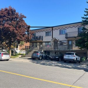 Grand 5 ½ rénové, lumineux et paisible. - Photo 2