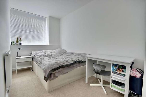 Enterprise House, Isambard Brunel Road, Portsmouth, PO1 - Photo 1