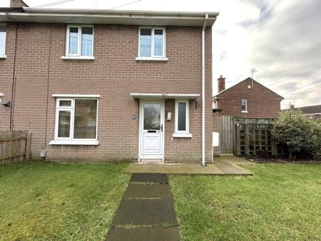 22 Knocknagoney Gardens, BT4, Belfast - Photo 3