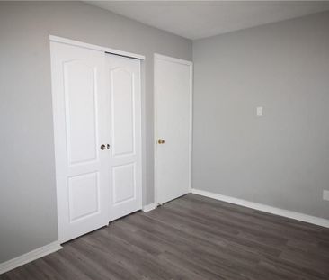 For Lease - 4 Purnell Drive, Hamilton, Ontario - Photo 1