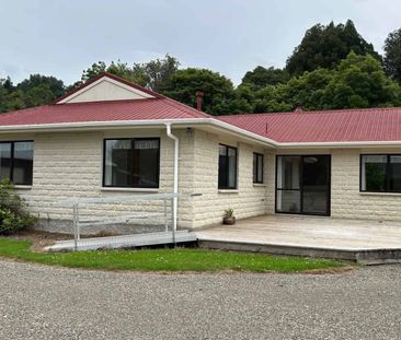 FOUR BEDROOMS, ASHHURST - Photo 1