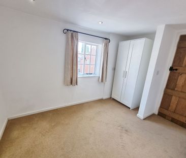 2 bed apartment to rent in High Street, Kenilworth, CV8 - Photo 4