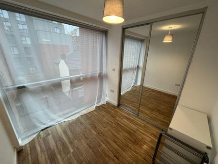 2 bedroom flat to rent - Photo 3
