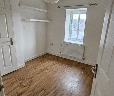 2 bedroom semi-detached house to rent - Photo 3