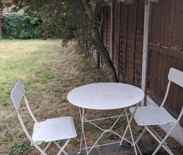 Room in a Shared House, Farnaby Road, SE9 - Photo 6