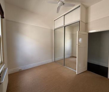 Enchanting Geelong West Cottage - Photo 2