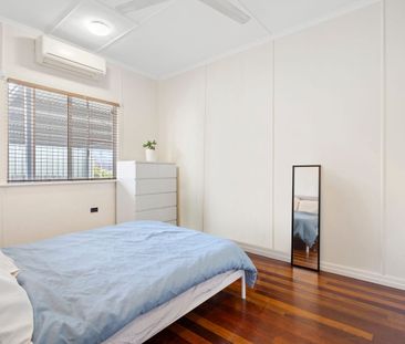 PRIME LOCATION WITH SPACIOUS YARD!! - Photo 6