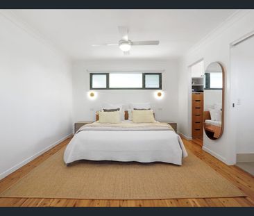 Beautifully Renovated Family Home in Prime Southport Location - Photo 5