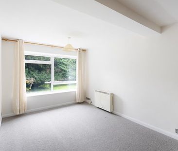 1 Bed Flat - Photo 6