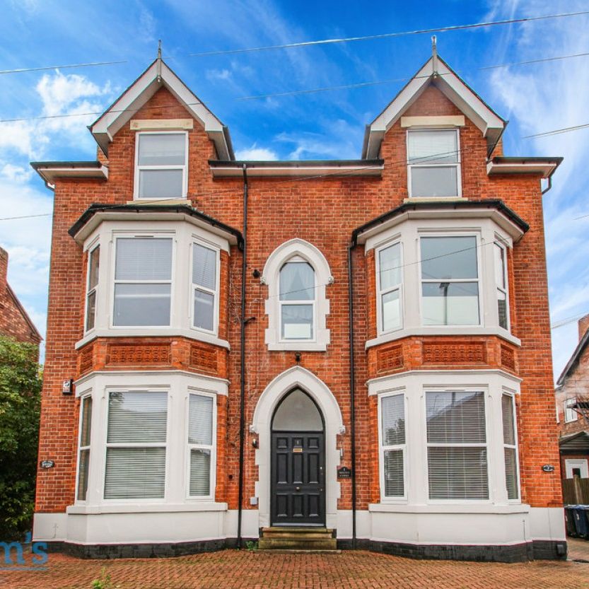 2 bed Apartment for Rent - Photo 1