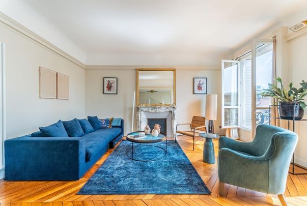 Location Appartement 4 pièces 151m² PARIS 3ème - Photo 1