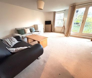 2 bedroom flat to rent - Photo 3