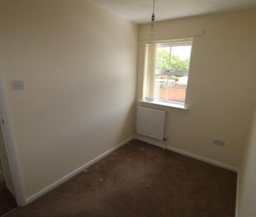 3 bedroom semi-detached house to rent - Photo 6
