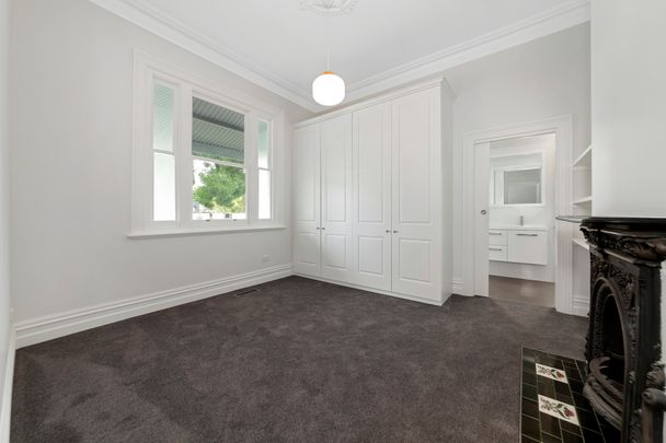 14 Barkly Street, Brighton VIC 3186 - House For Rent | Domain - Photo 1