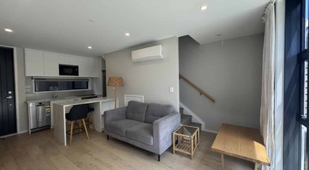 Modern One-Bedroom Townhouse in Prime Location - Photo 2