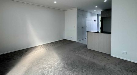 Papakura, 3 bedrooms - Photo 2