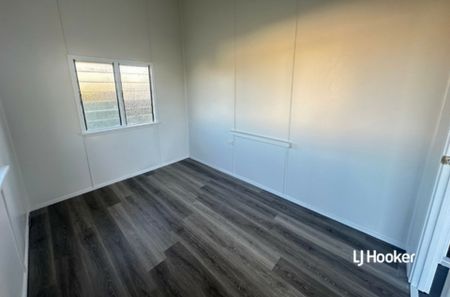 CHARMING QUEENSLANDER WITH MODERN UPDATES & ROOM TO MOVE - Photo 3