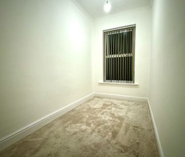 3 Bedroom - Photo 5