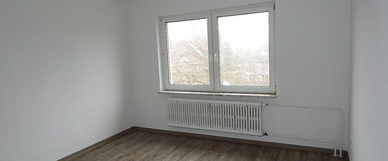 Renovierte 2-Zimmer-Wohnung im Ortsteil Schwerin gefällig! - Photo 1