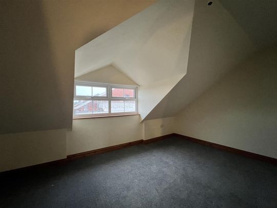 Albemarle Crescent, Scarborough - Photo 1