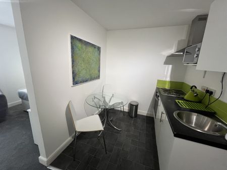 Bristol Road, Birmingham, Selly Oak - Photo 4