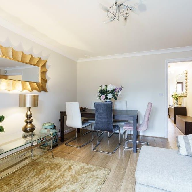 4 bedroom townhouse to rent - Photo 1