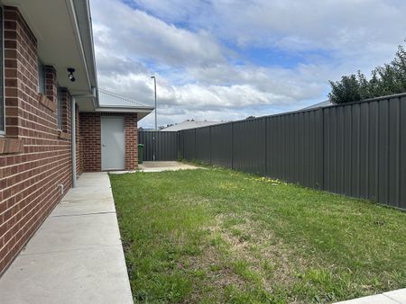 22 Dibbler Street, Thurgoona NSW 2640 - House For Rent | Domain - Photo 3