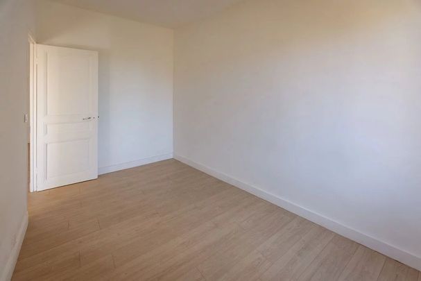 Location Appartement 3 pièces 52m² NICE 06100 - Photo 1