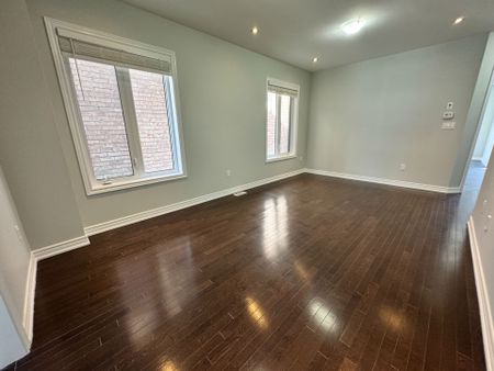 For Lease - 50 O'conner Crescent, Brampton, Ontario - Photo 3