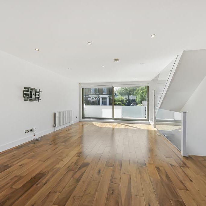 5 bedroom townhouse to rent - Photo 1