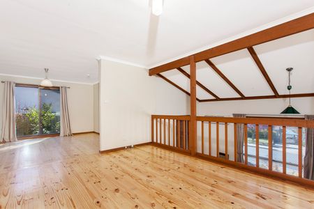 26 Jalanga Crescent, Aranda ACT 2614 - House For Rent | Domain - Photo 2