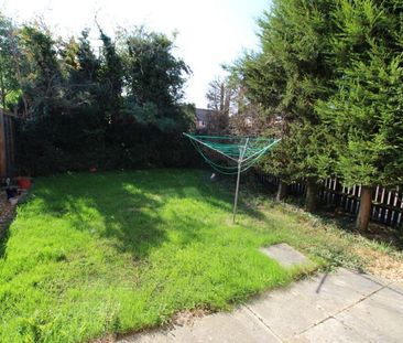 2 bedroom semi-detached house to rent - Photo 5