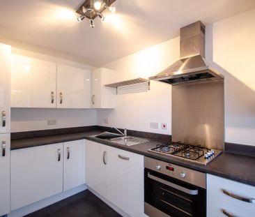 3 bedroom end of terrace house to rent - Photo 5