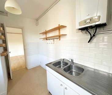 Location Appartement 3 pièces 54m² CHERBOURG-EN-COTENTIN 50100 - Photo 2