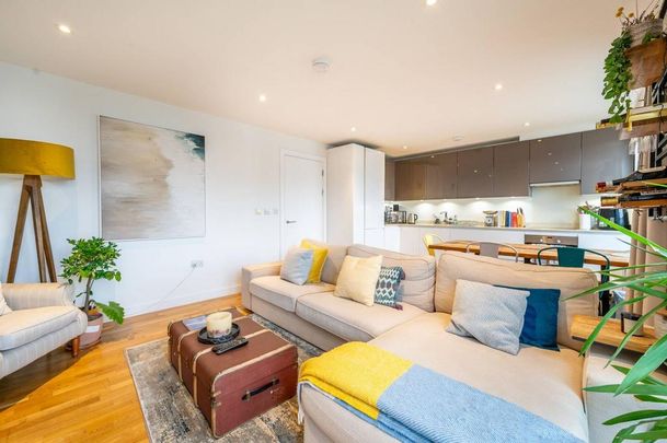 2 bedroom flat to rent - Photo 1