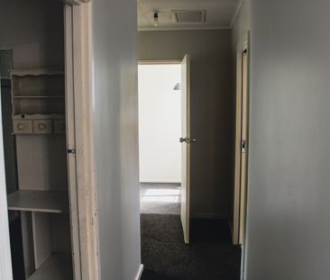 Beautiful in Mangere Bridge - Photo 3