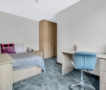 7 HESSLE WALK Leeds - LS6 1EJ - Photo 5