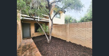 GREAT VALUE, PARTLY FURNISHED 2x1 IN NEDLANDS - Photo 4