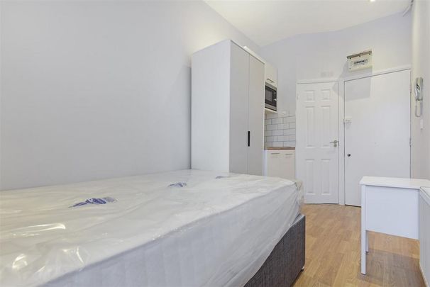 Studio to rent - Photo 1