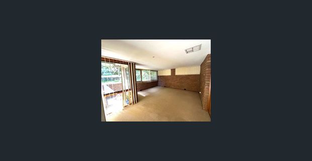 CHARMING 4 BEDROOM FAMILY HOME - Photo 1