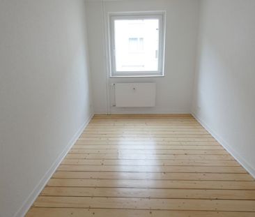 ** Modernisierte 3-Zi-Wohnung mit Loggia in beliebter Lage von Hols... - Photo 3