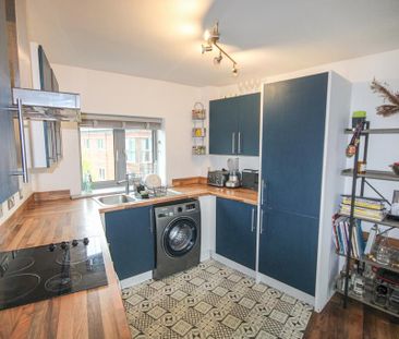 2 bedroom flat to rent - Photo 5
