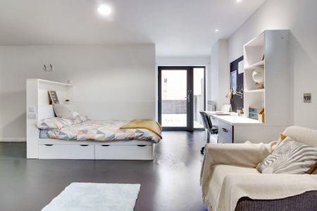 Studio to rent - Photo 2